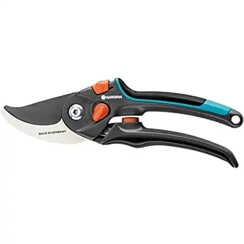 gardena-8905-two-step-adjustable-bypass-pruners-w-9.webp GARDENA 8905, Two step adjustable Bypass Pruners with safety lock, For pruning and cutting flowers or branches, Made In Germany